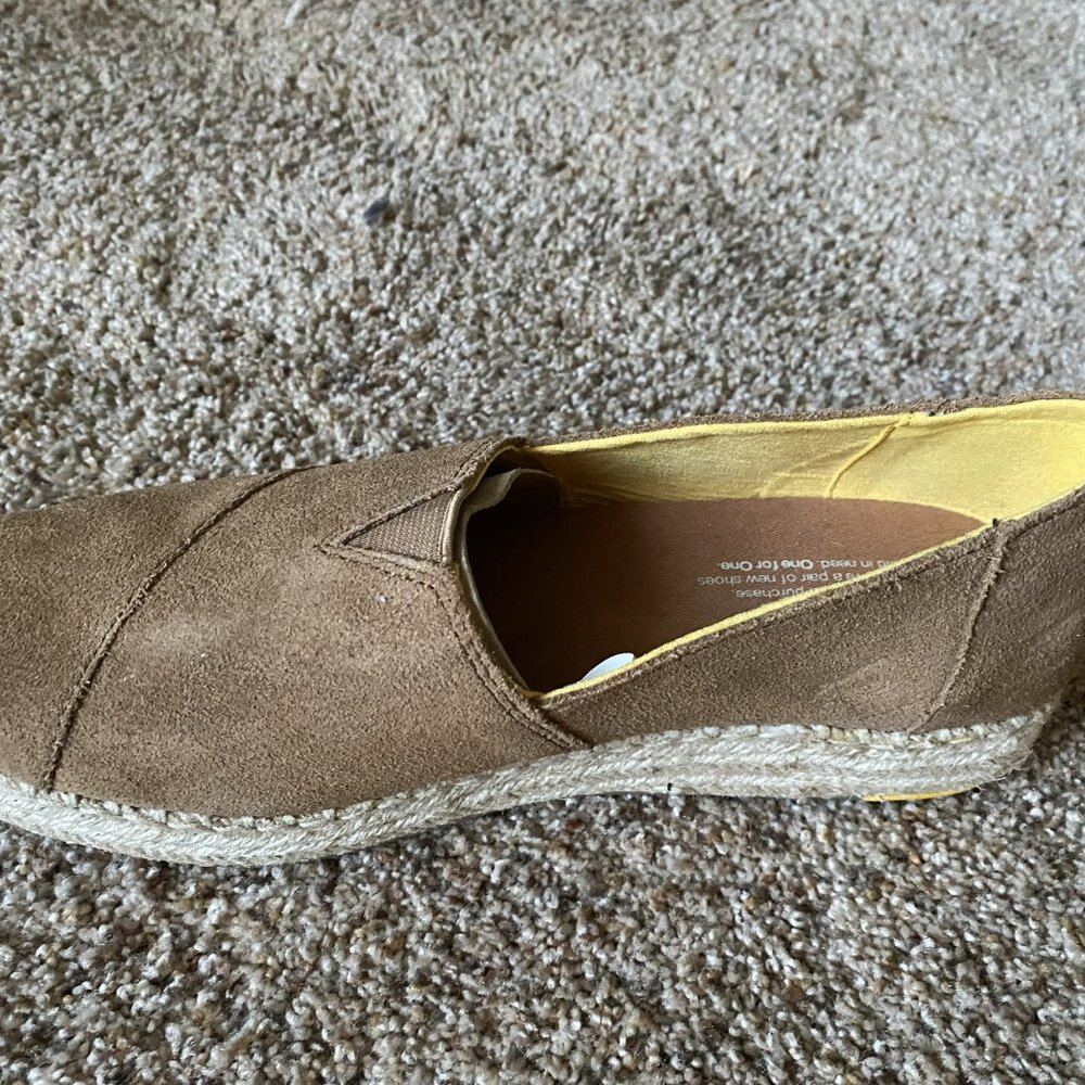 Tom's Suede Brown Espadrille style shoe size 9 - Picture 2 of 5